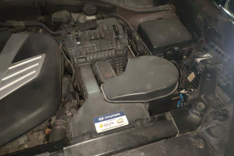Used Hyundai Santa Fe Classic 2013 3.0L 4x4 Comfort Edition with Navigation 7 Seats Euro IV Engine Bay Left
