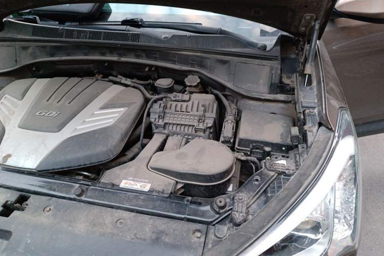Used Hyundai Santa Fe Classic 2013 Facelift 3.0L Four-Wheel Drive Deluxe Version Euro V Engine Bay Left