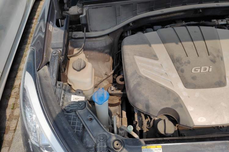 Used Hyundai Santa Fe Classic 2013 3.0L 4x4 Luxury Edition 7 Seats Euro V Engine Bay Right