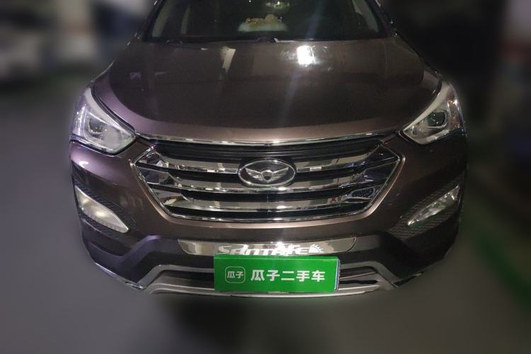 Used Hyundai Santa Fe Classic 2013 3.0L 4x4 Comfort Edition with Navigation 7 Seats Euro IV Front
