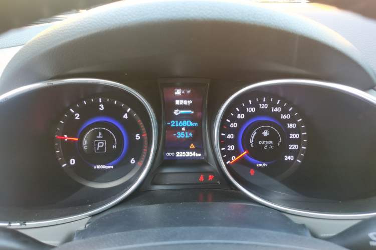 Used Hyundai Santa Fe Classic 2013 2.2T Four-Wheel Drive Comfort Edition with Navigation 7 Seats Instrument Cluster