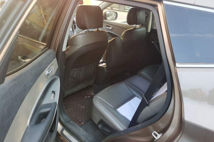 Used Hyundai Santa Fe Classic 2013 2.2T Four-Wheel Drive Comfort Edition with Navigation 7 Seats Left Rear Seat