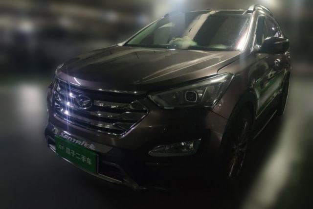 Used Hyundai Santa Fe Classic 2013 3.0L 4x4 Comfort Edition with Navigation 7 Seats Euro IV