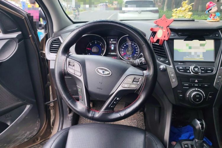 Used Hyundai Santa Fe Classic 2013 2.2T Four-Wheel Drive Comfort Edition with Navigation 7 Seats Steering Wheel
