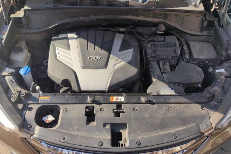Used Hyundai Santa Fe Classic 2013 3.0L 4x4 Comfort Edition with Navigation 7 Seats Euro IV Engine Bay
