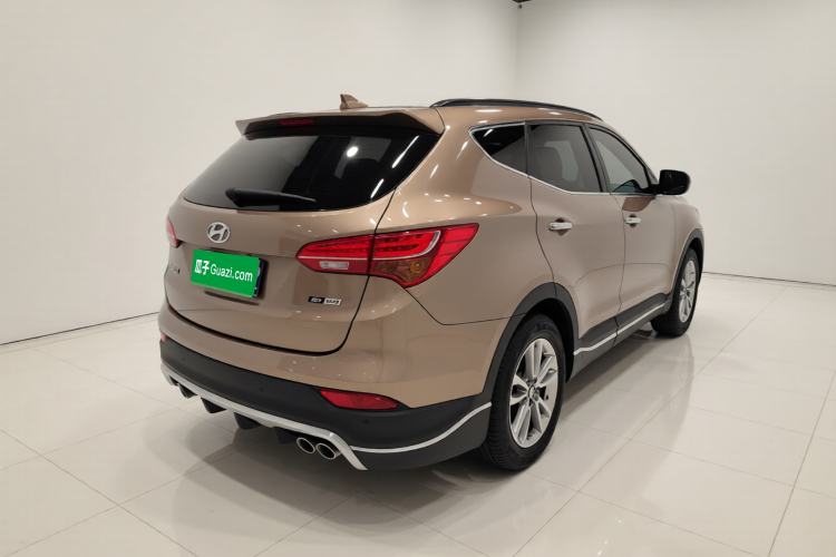 Used Hyundai Santa Fe Classic 2013 3.0L 4x4 Comfort Edition with Navigation 7 Seats Euro IV Exterior 5