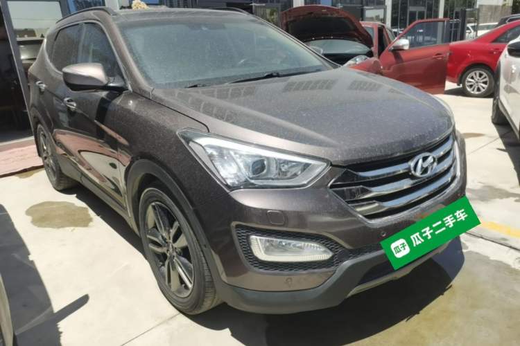 Used Hyundai Santa Fe Classic 2013 Revised Version 3.0L Four-Wheel Drive Flagship Edition Euro V Front Right 45 Deg