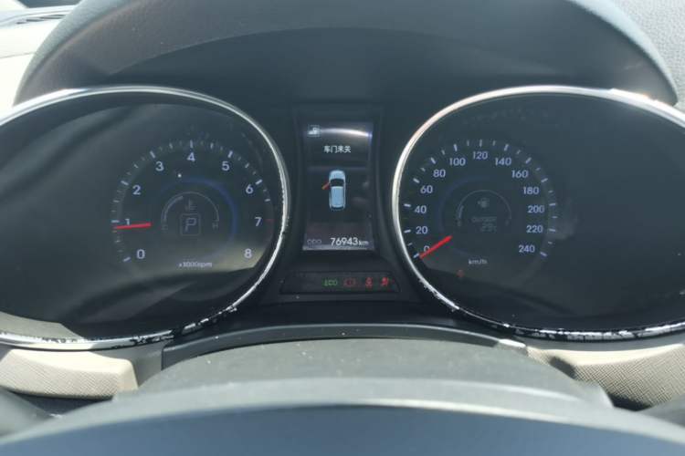 Used Hyundai Santa Fe Classic 2013 Revised Version 3.0L Four-Wheel Drive Flagship Edition Euro V Instrument Cluster