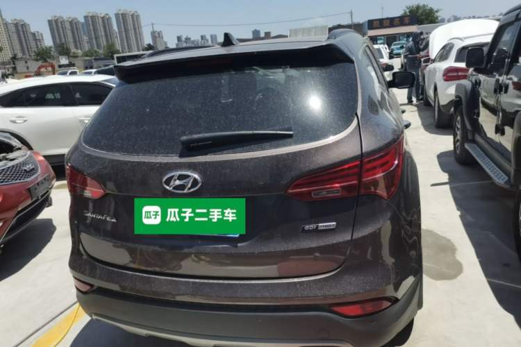 Used Hyundai Santa Fe Classic 2013 Revised Version 3.0L Four-Wheel Drive Flagship Edition Euro V Rear