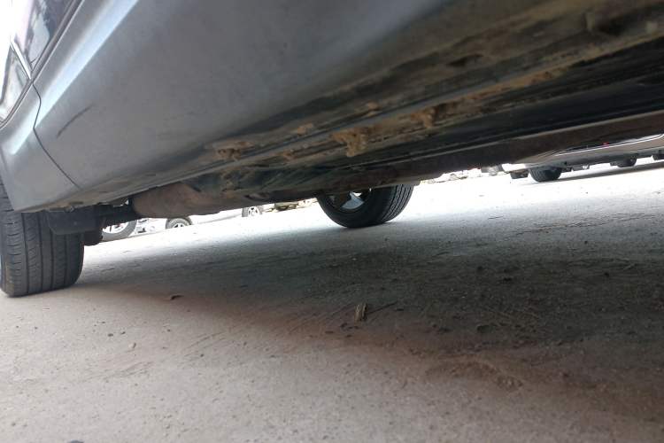 Used Hyundai Santa Fe Classic 2013 3.0L 4x4 Premium Edition 7-Seater Euro IV Right Side Sill