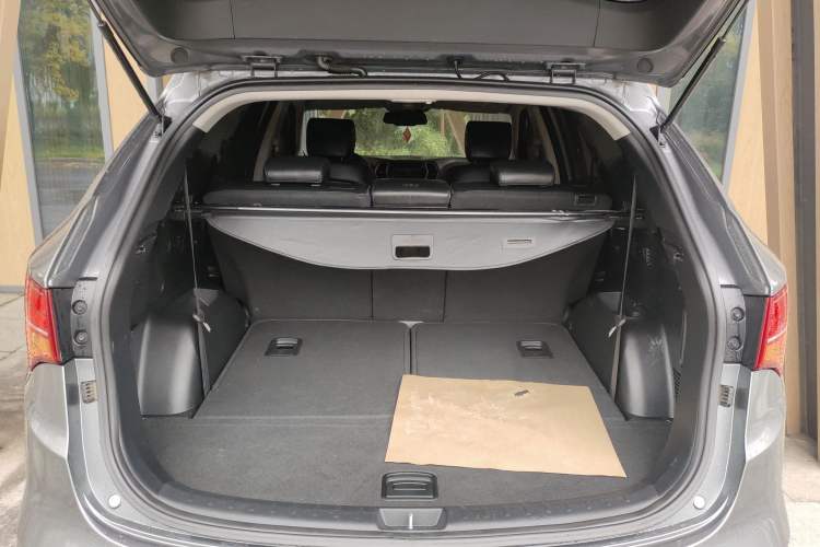 Used Hyundai Santa Fe Classic 2013 3.0L 4x4 Premium Edition 7-Seater Euro IV Trunk