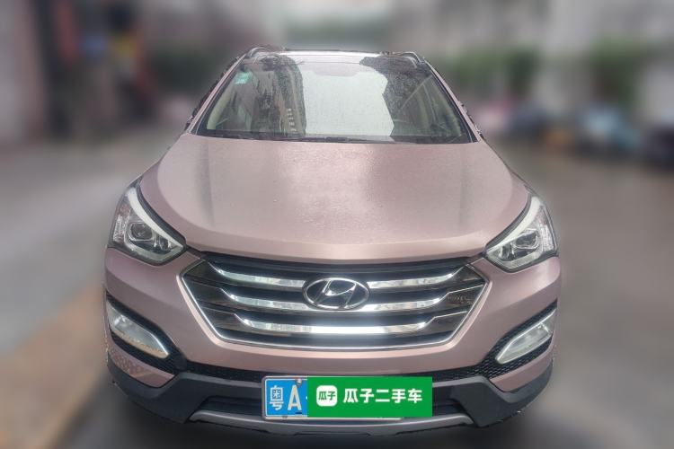 Used Hyundai Santa Fe Classic 2013 3.0L 4x4 Comfort Edition with Navigation 7 Seats Euro IV Front