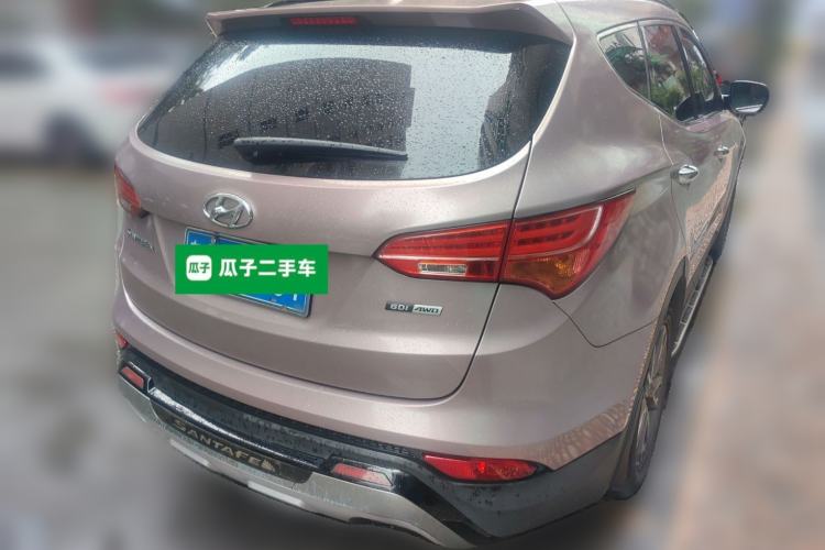 Used Hyundai Santa Fe Classic 2013 3.0L 4x4 Comfort Edition with Navigation 7 Seats Euro IV Rear Right 45 Deg