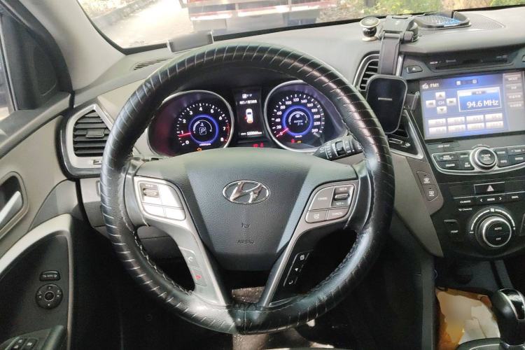 Used Hyundai Santa Fe Classic 2013 Revised Version 3.0L Four-Wheel Drive Luxury Edition Euro IV Steering Wheel