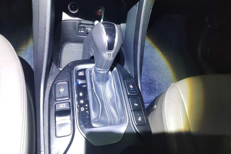 Used Hyundai Santa Fe Classic 2013 3.0L 4x4 Flagship Edition 7 Seats Euro IV Gear Lever