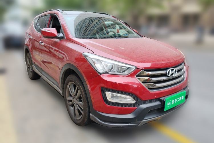 Used Hyundai Santa Fe Classic 2013 3.0L 4x4 Flagship Edition 7 Seats Euro IV Front Right 45 Deg