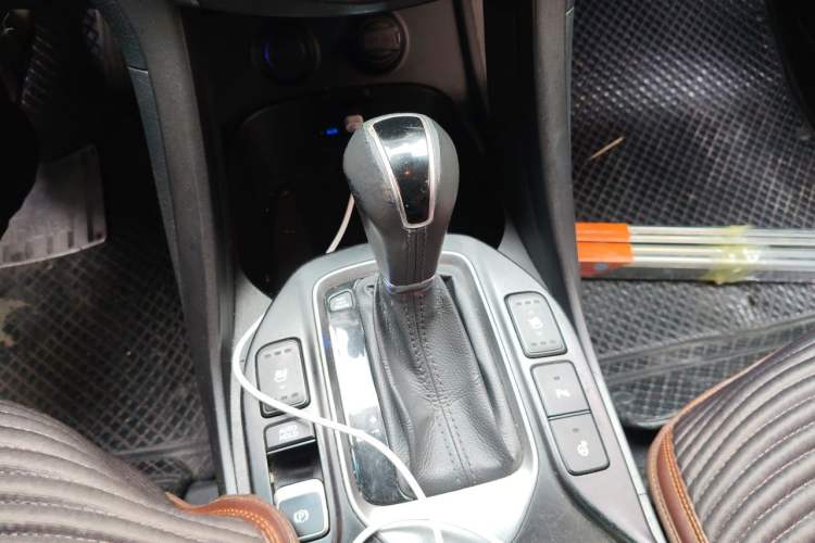 Used Hyundai Santa Fe Classic 2013 3.0L 4x4 Flagship Edition 7 Seats Euro IV Gear Lever