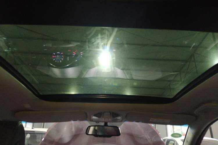 Used Hyundai Santa Fe Classic 2013 3.0L 4x4 Comfort Edition with Navigation 7 Seats Euro IV Headliner