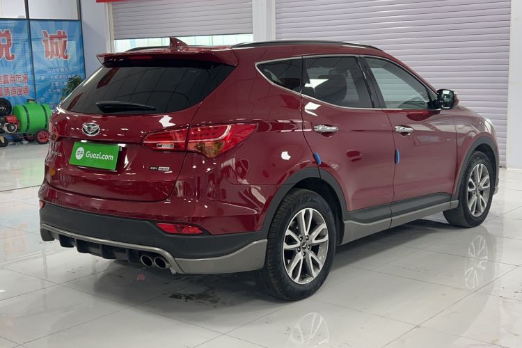 Used Hyundai Santa Fe Classic 2013 3.0L 4x4 Comfort Edition with Navigation 7 Seats Euro IV Rear Right 45 Deg