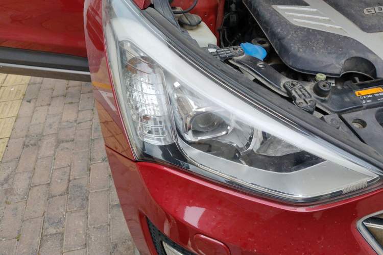 Used Hyundai Santa Fe Classic 2013 3.0L 4x4 Flagship Edition 7 Seats Euro IV Right Front Headlight