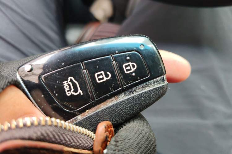 Used Hyundai Santa Fe Classic 2013 3.0L 4x4 Flagship Edition 7 Seats Euro IV Vehicle Key