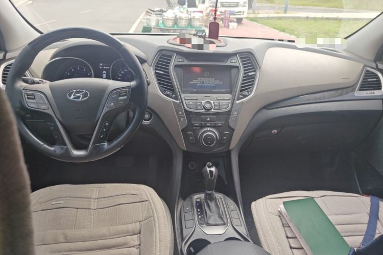 Used Hyundai Santa Fe Classic 2013 3.0L 4x4 Comfort Edition with Navigation 7 Seats Euro IV Center Console