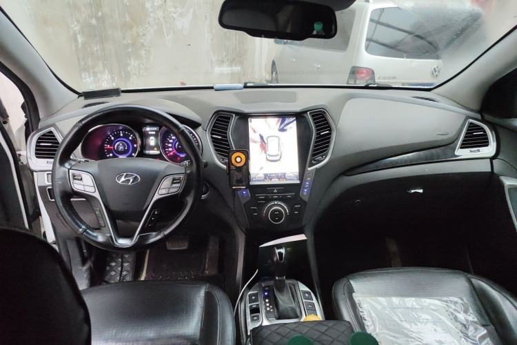 Used Hyundai Santa Fe Classic 2013 2.2T Four-Wheel Drive Flagship Edition 7 Seats Center Console
