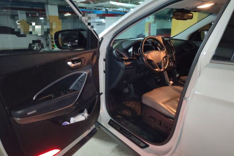 Used Hyundai Santa Fe Classic 2013 3.0L 4x4 Flagship Edition 7 Seats Euro IV Driver Seat