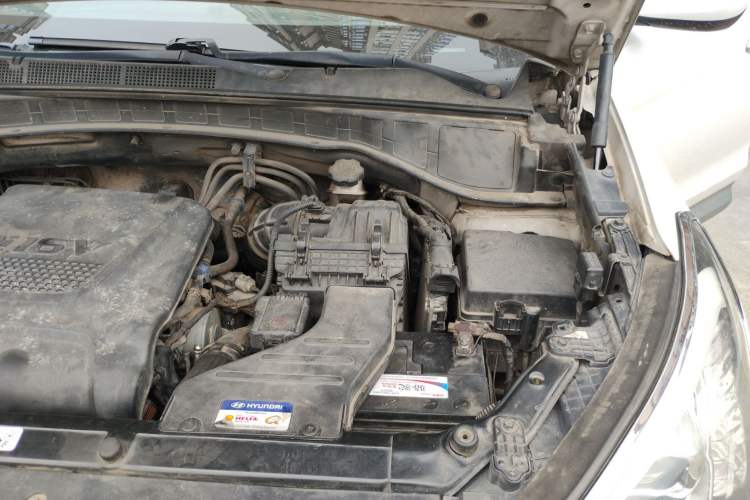 Used Hyundai Santa Fe Classic 2013 2.2T Four-Wheel Drive Flagship Edition 7 Seats Engine Bay Left