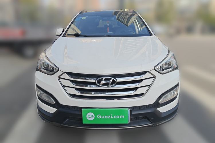 Used Hyundai Santa Fe Classic 2013 Facelift 3.0L 4x4 Comfort Edition with Navigation Euro IV compliant Exterior 1