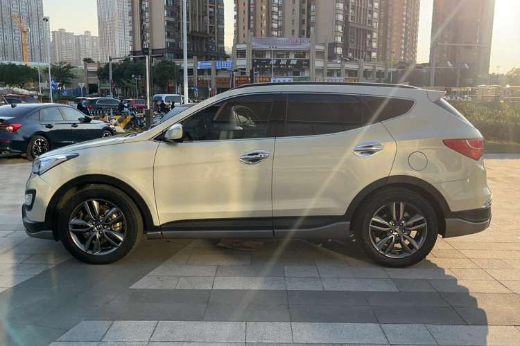 Used Hyundai Santa Fe Classic 2013 3.0L 4x4 Flagship Edition 7 Seats Euro IV Exterior 5