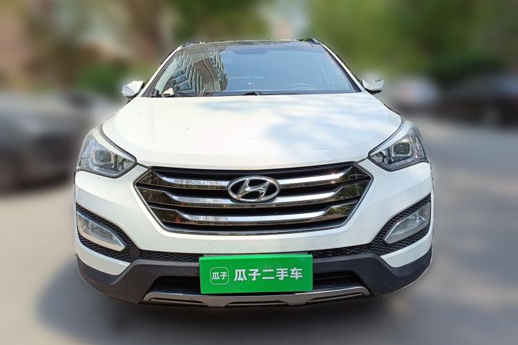 Used Hyundai Santa Fe Classic 2013 3.0L 4x4 Comfort Edition with Navigation 7 Seats Euro IV Front
