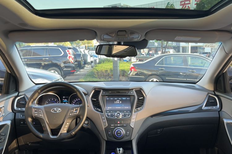 Used Hyundai Santa Fe Classic 2013 3.0L 4x4 Flagship Edition 7 Seats Euro IV Headliner