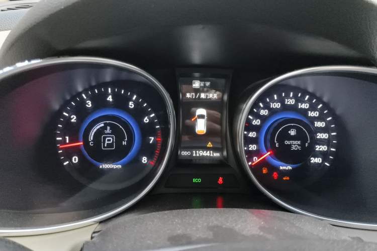 Used Hyundai Santa Fe Classic 2013 3.0L Four-Wheel Drive Comfort Edition 7 Seats Euro IV Instrument Cluster