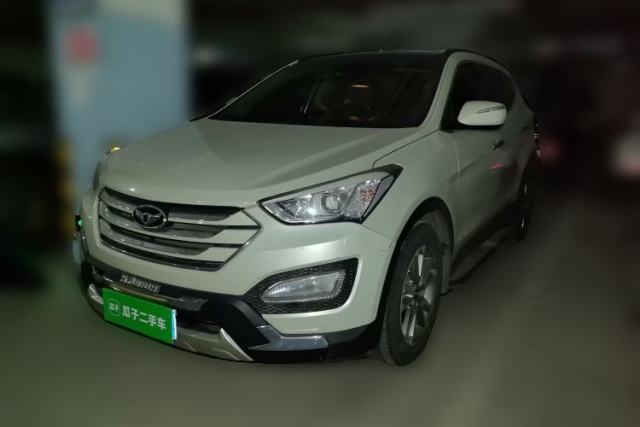Used Hyundai Santa Fe Classic 2013 3.0L 4x4 Comfort Edition with Navigation 7 Seats Euro IV