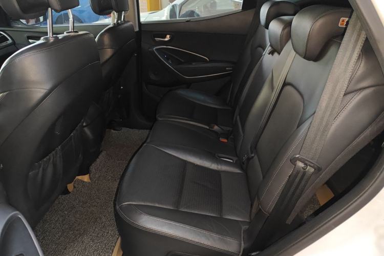 Used Hyundai Santa Fe Classic 2013 3.0L 4x4 Flagship Edition 7 Seats Euro IV Left Rear Seat