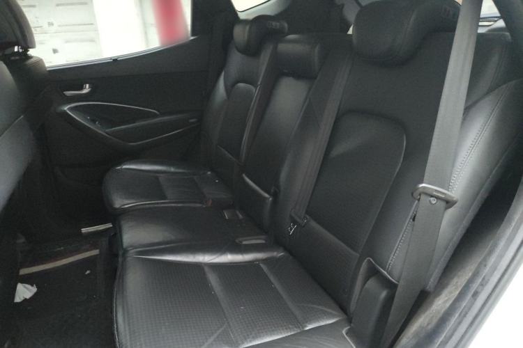 Used Hyundai Santa Fe Classic 2013 2.2T Four-Wheel Drive Flagship Edition 7 Seats Left Rear Seat