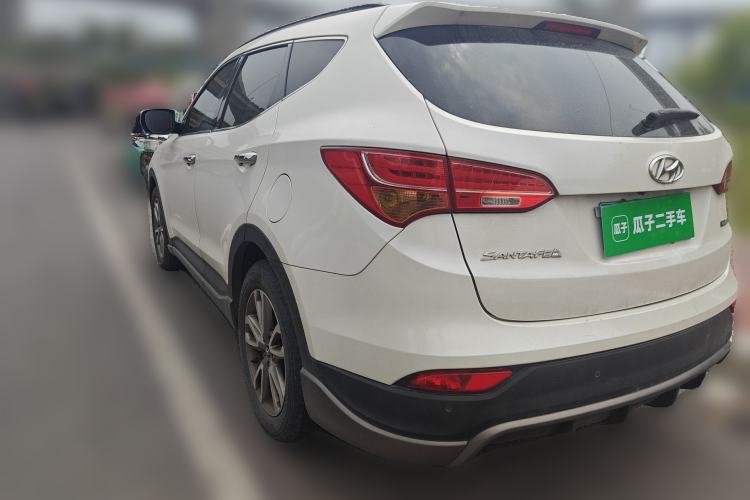 Used Hyundai Santa Fe Classic 2013 3.0L 4x4 Comfort Edition with Navigation 7 Seats Euro IV Rear Left 45 Deg