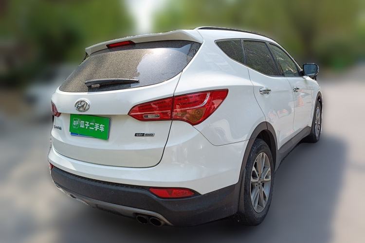 Used Hyundai Santa Fe Classic 2013 3.0L 4x4 Comfort Edition with Navigation 7 Seats Euro IV Rear Right 45 Deg