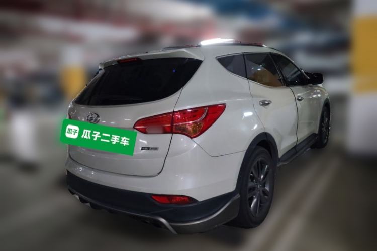 Used Hyundai Santa Fe Classic 2013 3.0L 4x4 Flagship Edition 7 Seats Euro IV Rear Right 45 Deg
