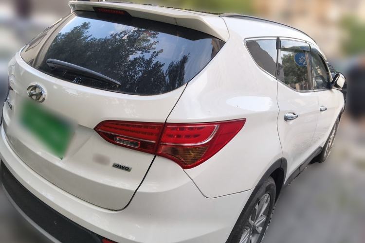 Used Hyundai Santa Fe Classic 2013 3.0L Four-Wheel Drive Comfort Edition 7 Seats Euro IV Rear Right 45 Deg