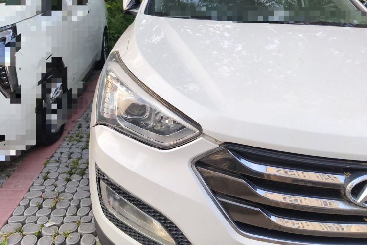 Used Hyundai Santa Fe Classic 2013 3.0L Four-Wheel Drive Comfort Edition 7 Seats Euro IV Right Front Headlight