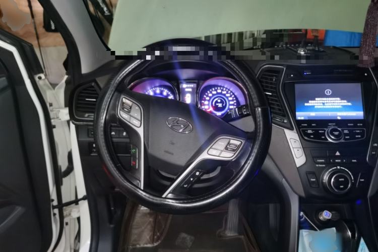 Used Hyundai Santa Fe Classic 2013 Facelift 3.0L 4x4 Comfort Edition with Navigation Euro IV compliant Steering Wheel