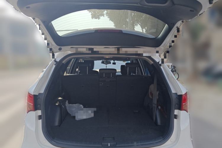 Used Hyundai Santa Fe Classic 2013 Facelift 3.0L 4x4 Comfort Edition with Navigation Euro IV compliant Trunk