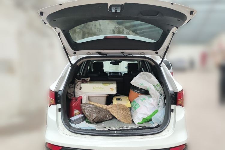 Used Hyundai Santa Fe Classic 2013 2.2T Four-Wheel Drive Flagship Edition 7 Seats Trunk