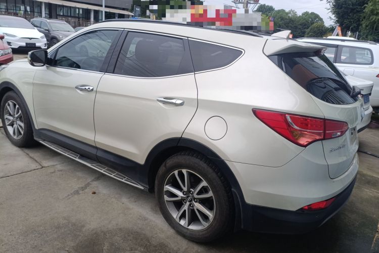 Used Hyundai Santa Fe Classic 2013 3.0L 4x4 Comfort Edition with Navigation 7 Seats Euro IV Rear Left 45 Deg
