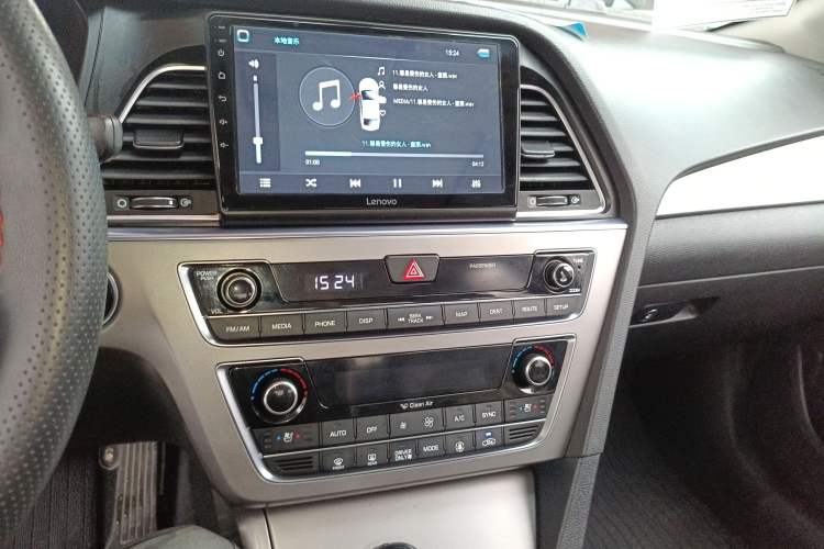 Used Hyundai Sonata 2016 2.0L Hybrid HL Luxury Version Audio And AC Panel