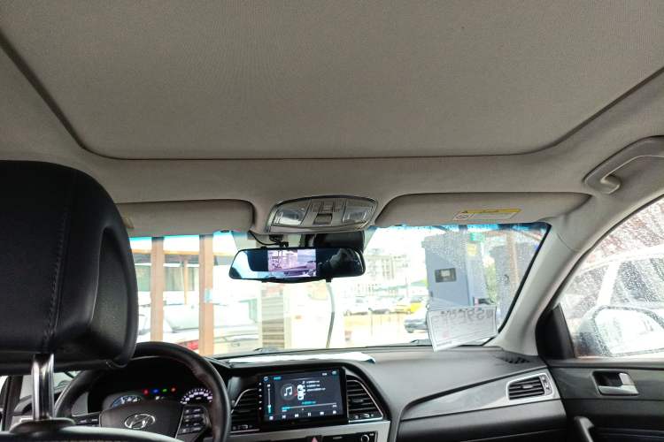 Used Hyundai Sonata 2016 2.0L Hybrid HL Luxury Version Headliner