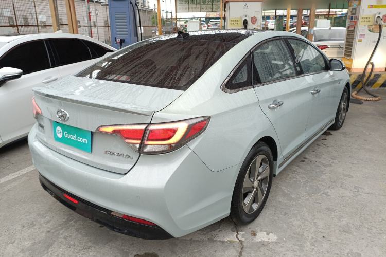 Used Hyundai Sonata 2016 2.0L Hybrid HL Luxury Version Rear Right 45 Deg