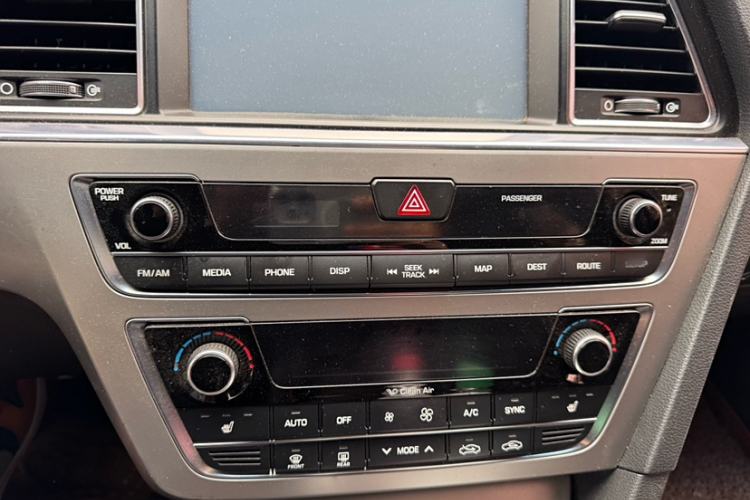 Used Hyundai Sonata 2015 1.6T GLX Advanced Model Interior 4